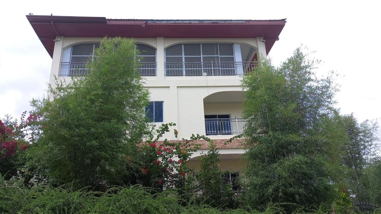 Soul Travellers Hotel Badian Exterior foto